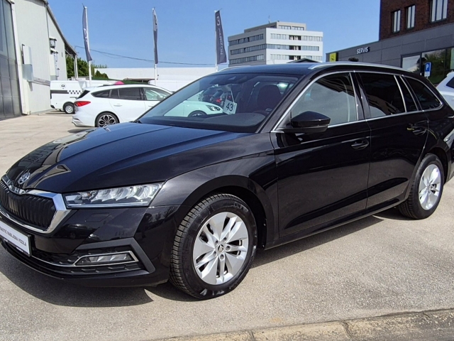 Škoda Octavia Combi 2.0 TDI VIRTUAL KAMERA FULL LED *GARANCIJA*