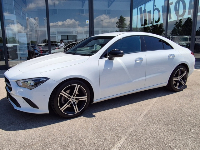 Mercedes-Benz CLA 180 d AUTOMATIK *77.000 KM*GARANCIJA*