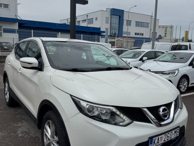 Nissan Qashqai 1,5 dCi Acenta - USLUŽNA PRODAJA!