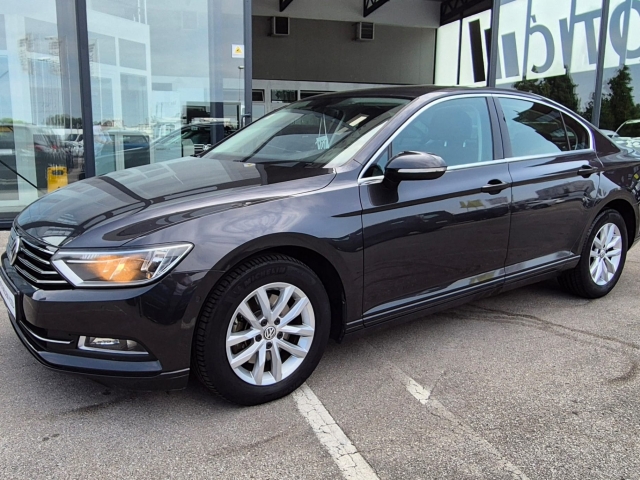 VW Passat 1.6 TDI ALU NAVI KAMERA PARK PILOT *GARANCIJA*