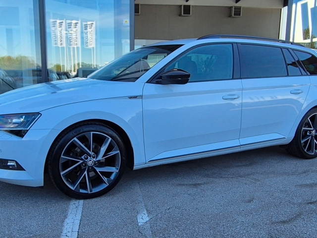 Škoda Superb Combi 2,0 TDI DSG SPORTLINE*AMBI.LIGHT VIRTUAL*GARANC.*