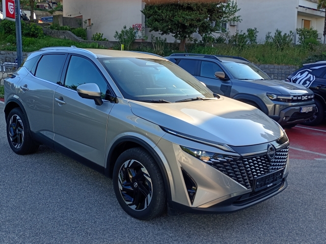 Nissan Qashqai 1,3 DIG-T MHEV N-Connecta X-Tronic