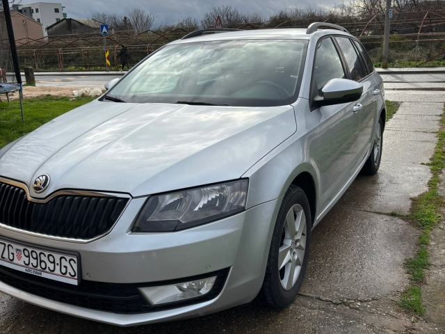 Škoda Octavia Combi Octavia Combi 1,6 TDI GreenLine ZVATI NA 0998297721