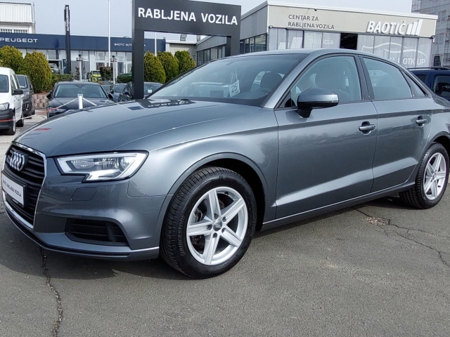 Audi A3 1.6 TDI LIMUZINA ALU NAVI PDC TEMPOMAT *54.000KM* GARANC*