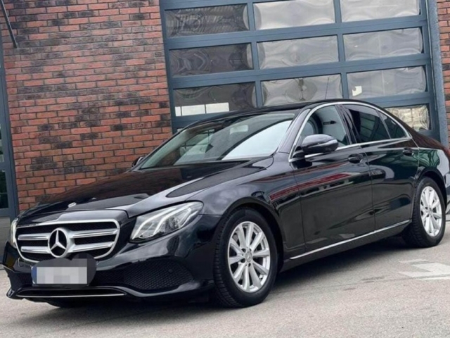 Mercedes-Benz E 220 d Aut.