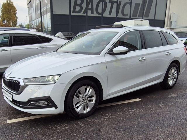 Škoda Octavia Combi 2,0 TDI DSG VIRTUAL PANORAMA FULL LED *72.000KM*